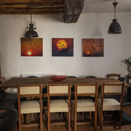 Demajia. Casa Entera: En *
