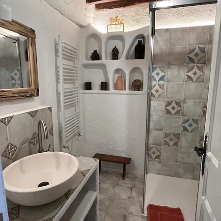 Demajia. Casa Entera: En Castillejo de Robledo