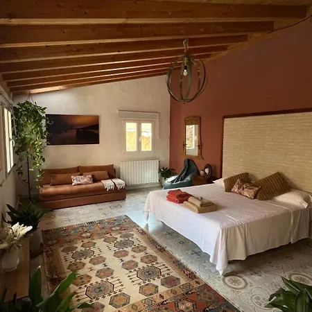 Demajia. Casa Entera: En