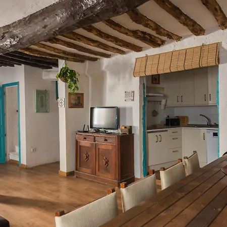 Demajia. Casa Entera: En *