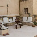 Demajia. Casa Entera: En * Castillejo de Robledo